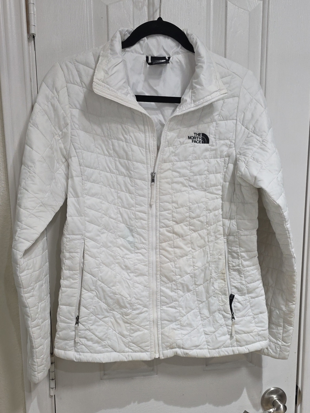 The North Face Women's White Quilted Jacket Size M